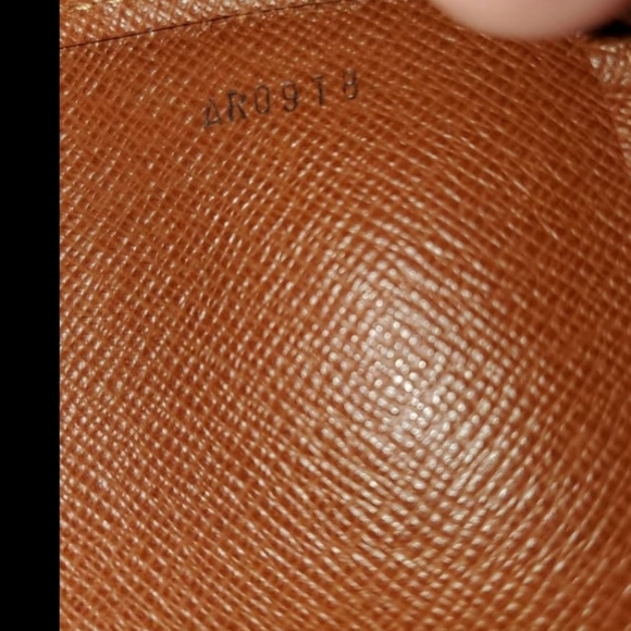 Louis Vuitton  Orsay Clutch - Picture 11 of 16